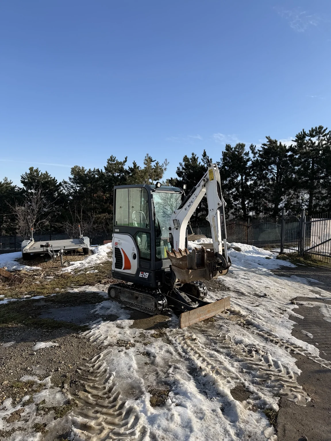 Minikoparka Bobcat E19 na wynajem bez operatora Nowy Sącz